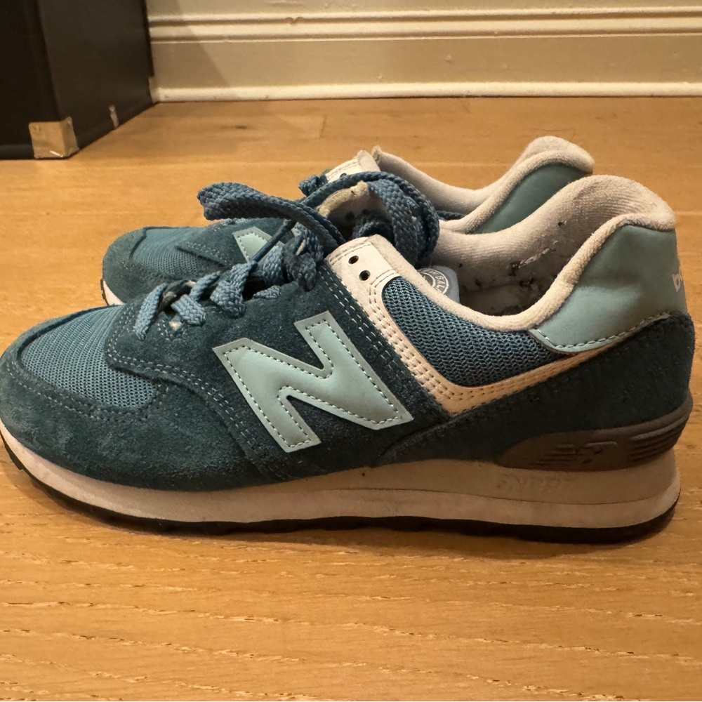 New balance Sneakers - like new - Picture 6 of 7